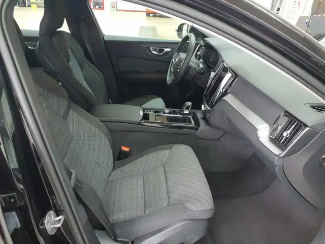 Volvo V60 view 7