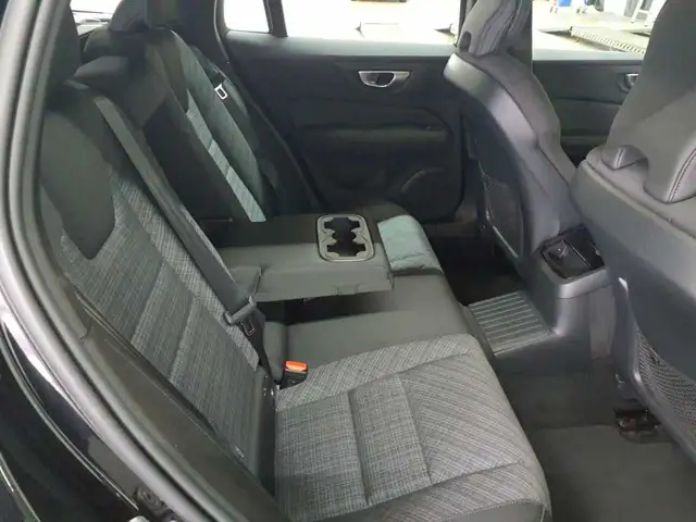 Volvo V60 view 13