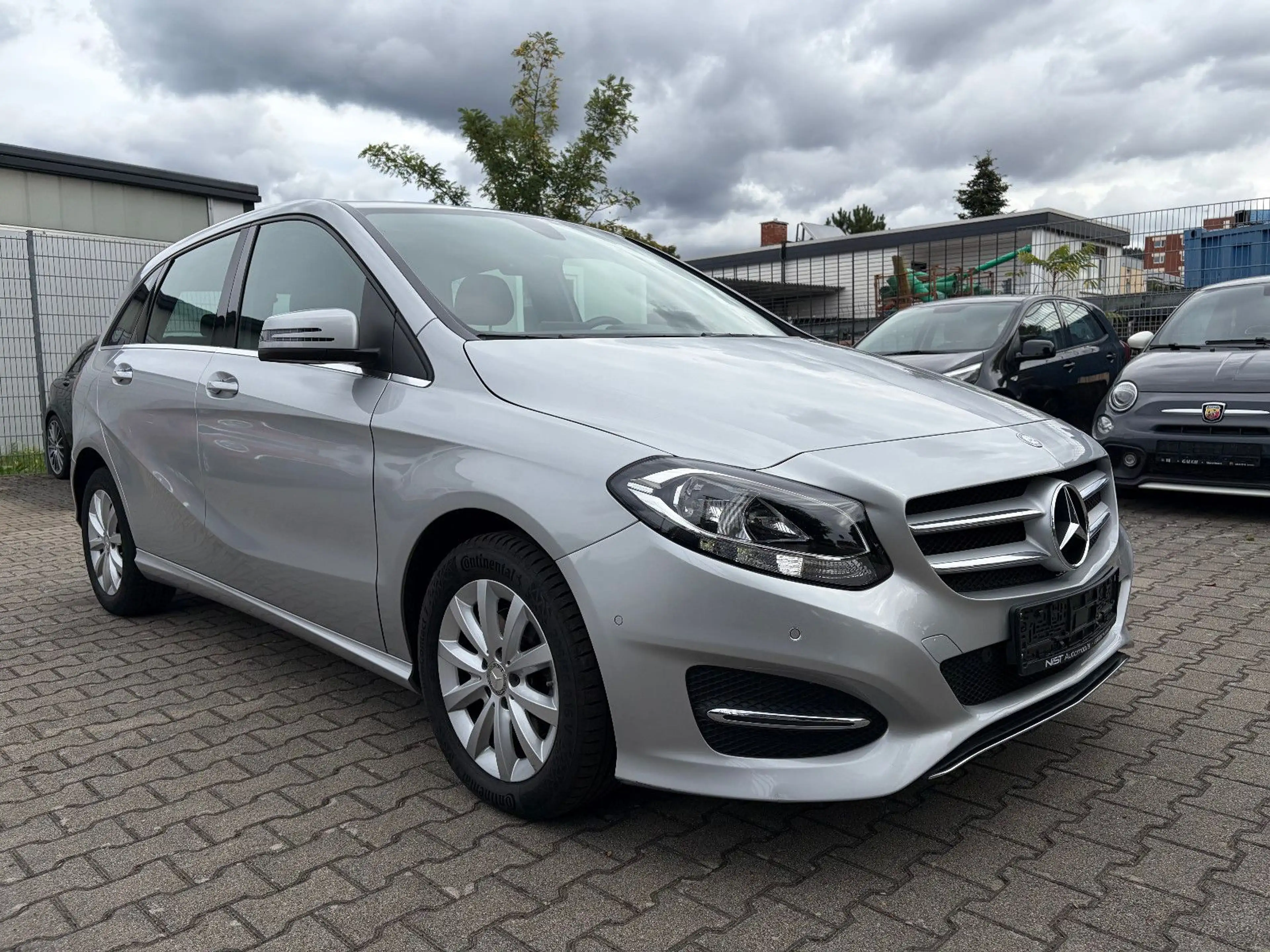 Mercedes-Benz B 180 Automatik/Navi/Klima/Sitzh./Keyless-Go/AHK — photo 7