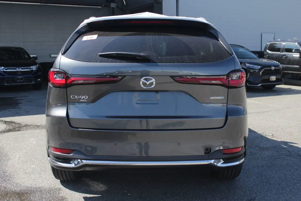 Mazda CX-90 PHEV снимка Mazda CX-90 PHEV