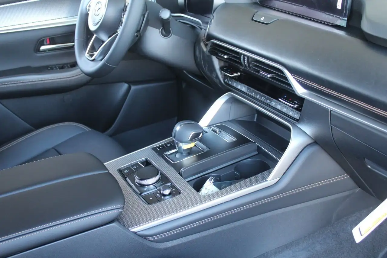 Mazda CX-90 PHEV снимка Mazda CX-90 PHEV