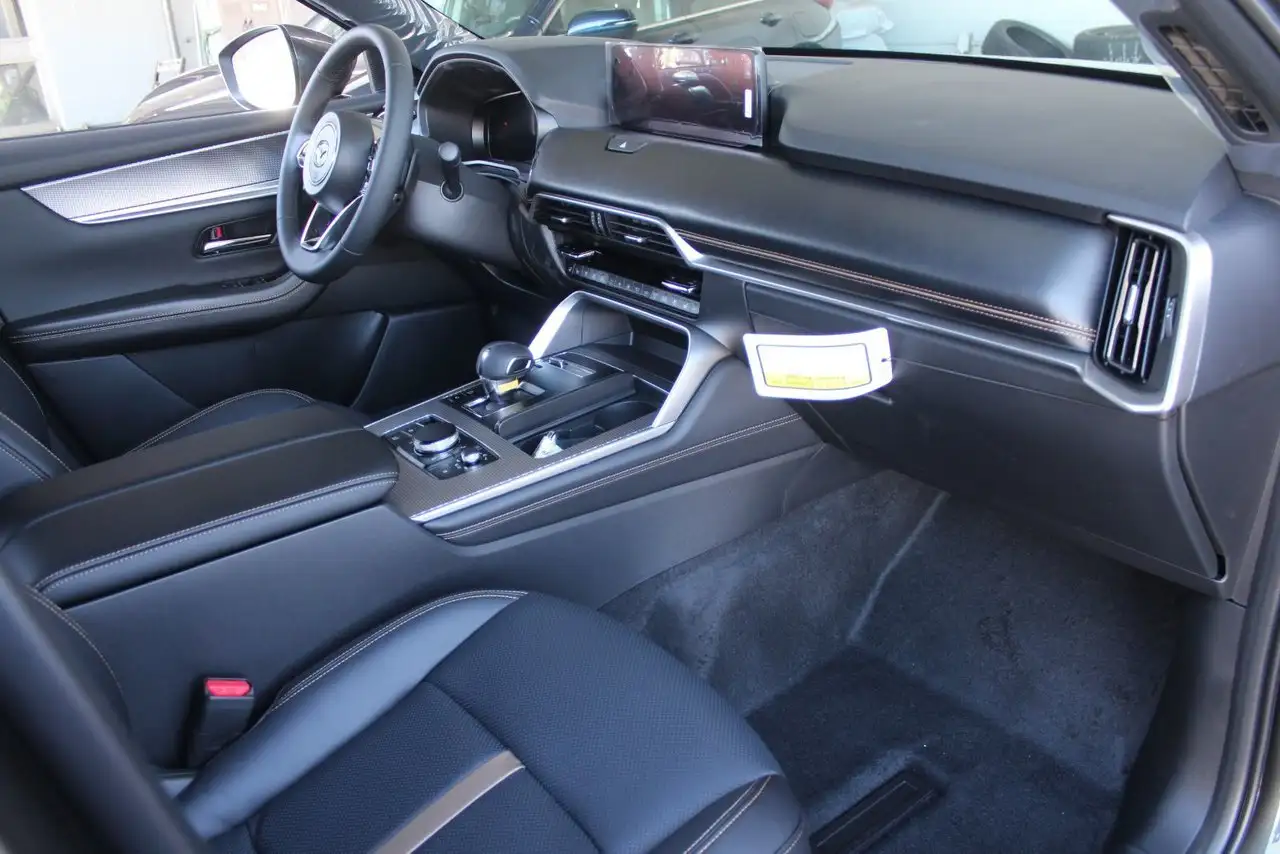 Mazda CX-90 PHEV снимка Mazda CX-90 PHEV
