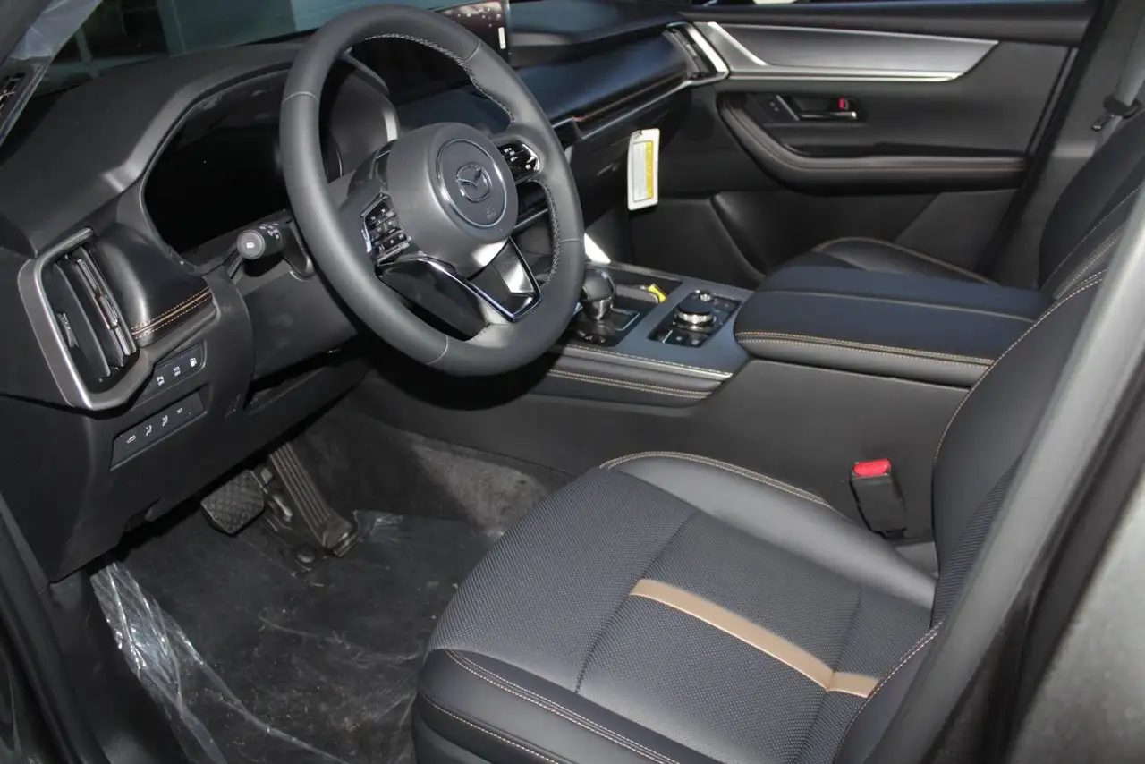 Mazda CX-90 PHEV снимка Mazda CX-90 PHEV