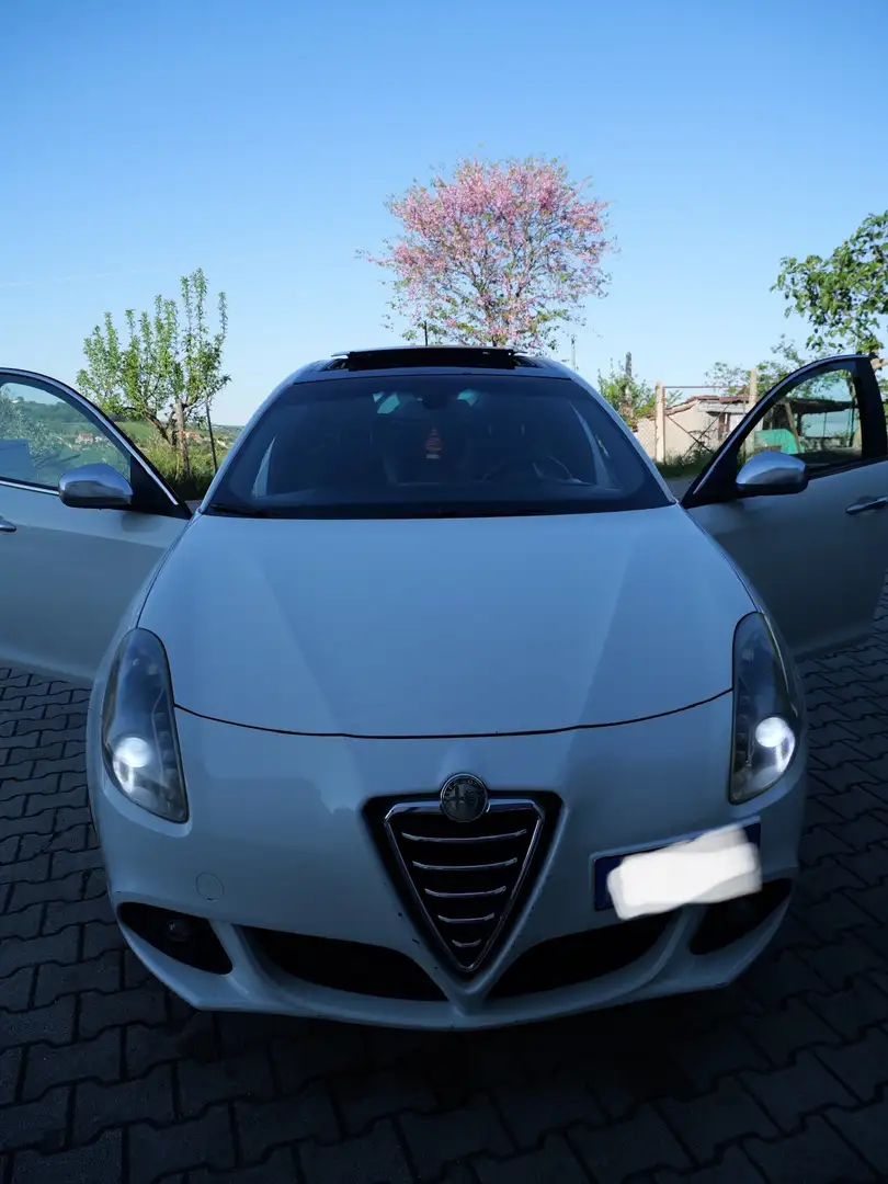 Alfa Romeo Giulietta Giulietta III 2011 2.0 jtdm(2) Distinctive 140cv Bianco - 1