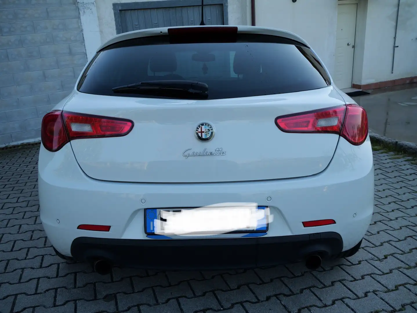 Alfa Romeo Giulietta Giulietta III 2011 2.0 jtdm(2) Distinctive 140cv Bianco - 2
