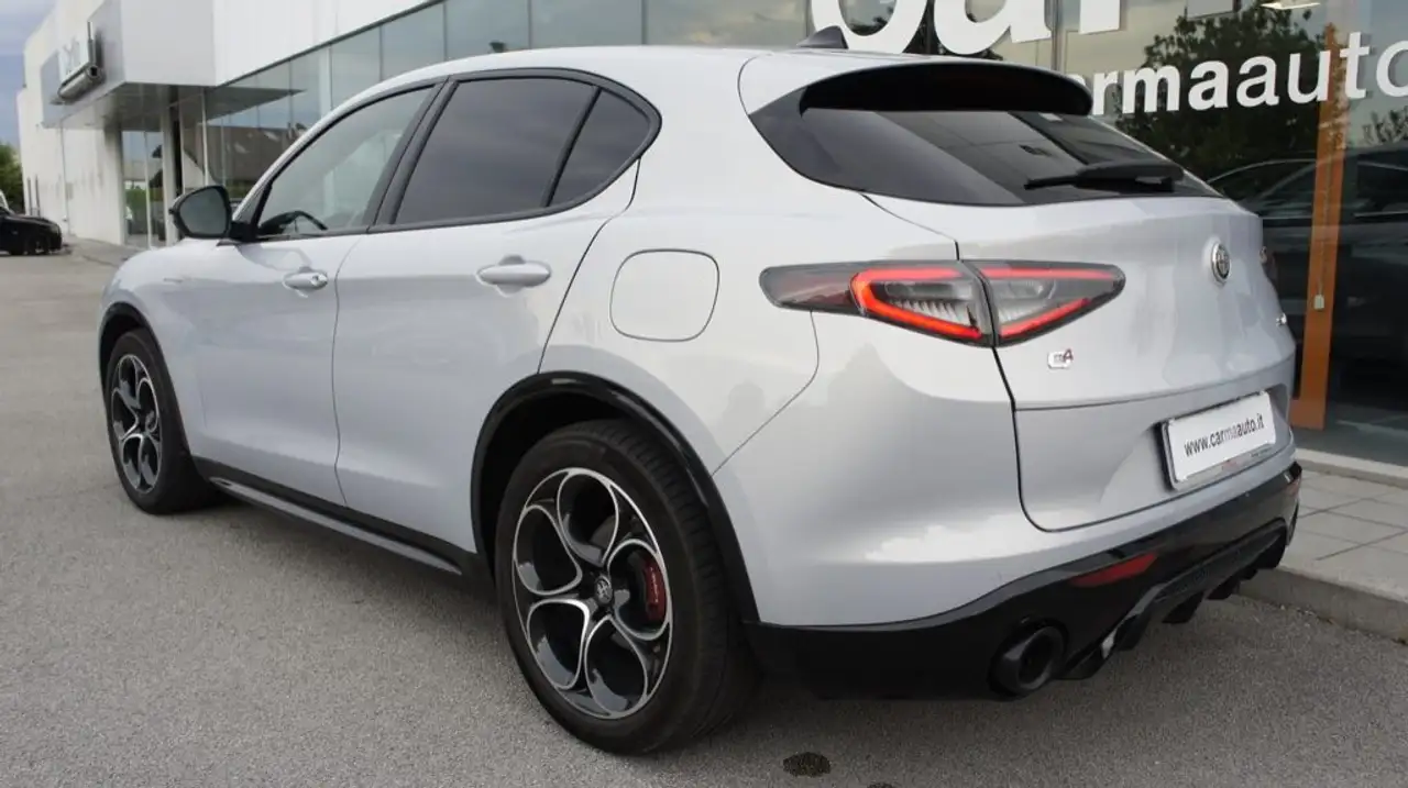 Alfa Romeo Stelvio 2024