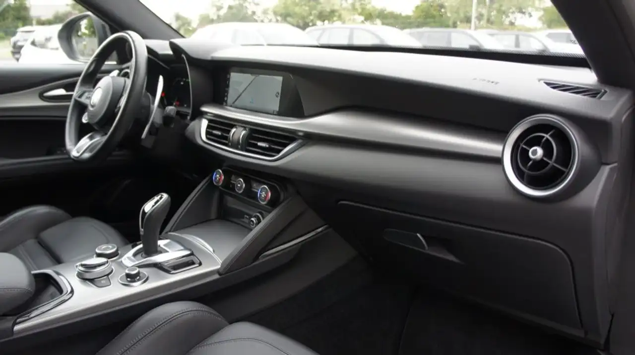 Alfa Romeo Stelvio 2024 — фото 13