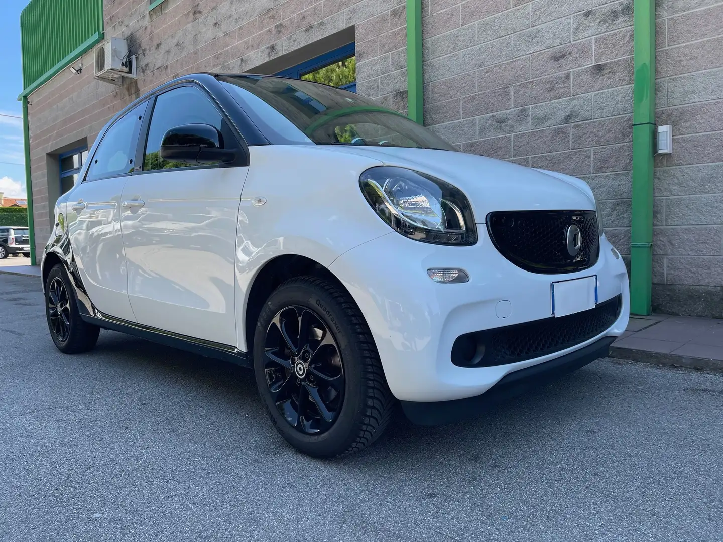 smart forFour 1.0 PASSION 71CV VOLANTE MULTIFUNZIONE BLUETOOTH Blanc - 1