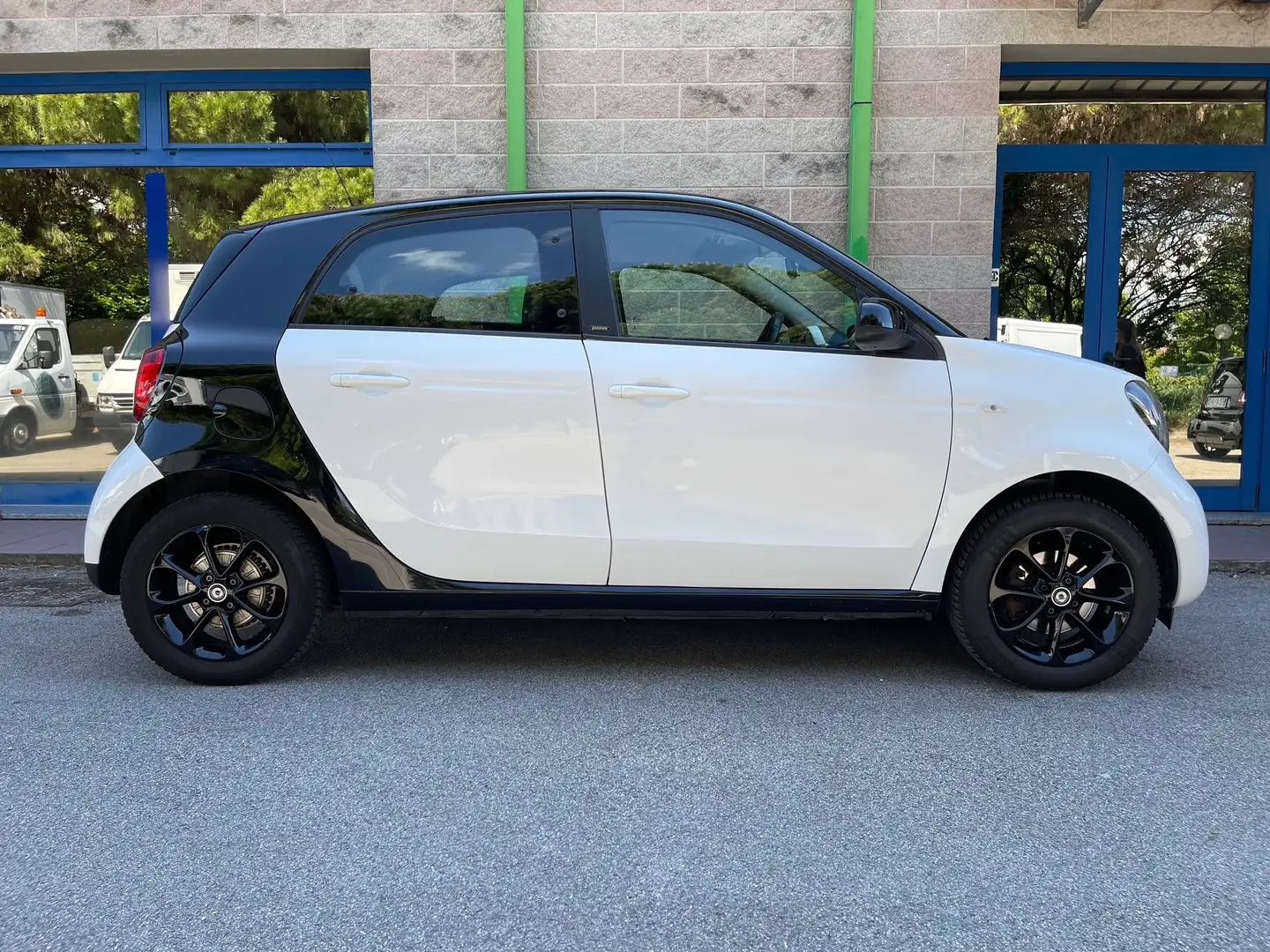 smart forFour 1.0 PASSION 71CV VOLANTE MULTIFUNZIONE BLUETOOTH Blanc - 2