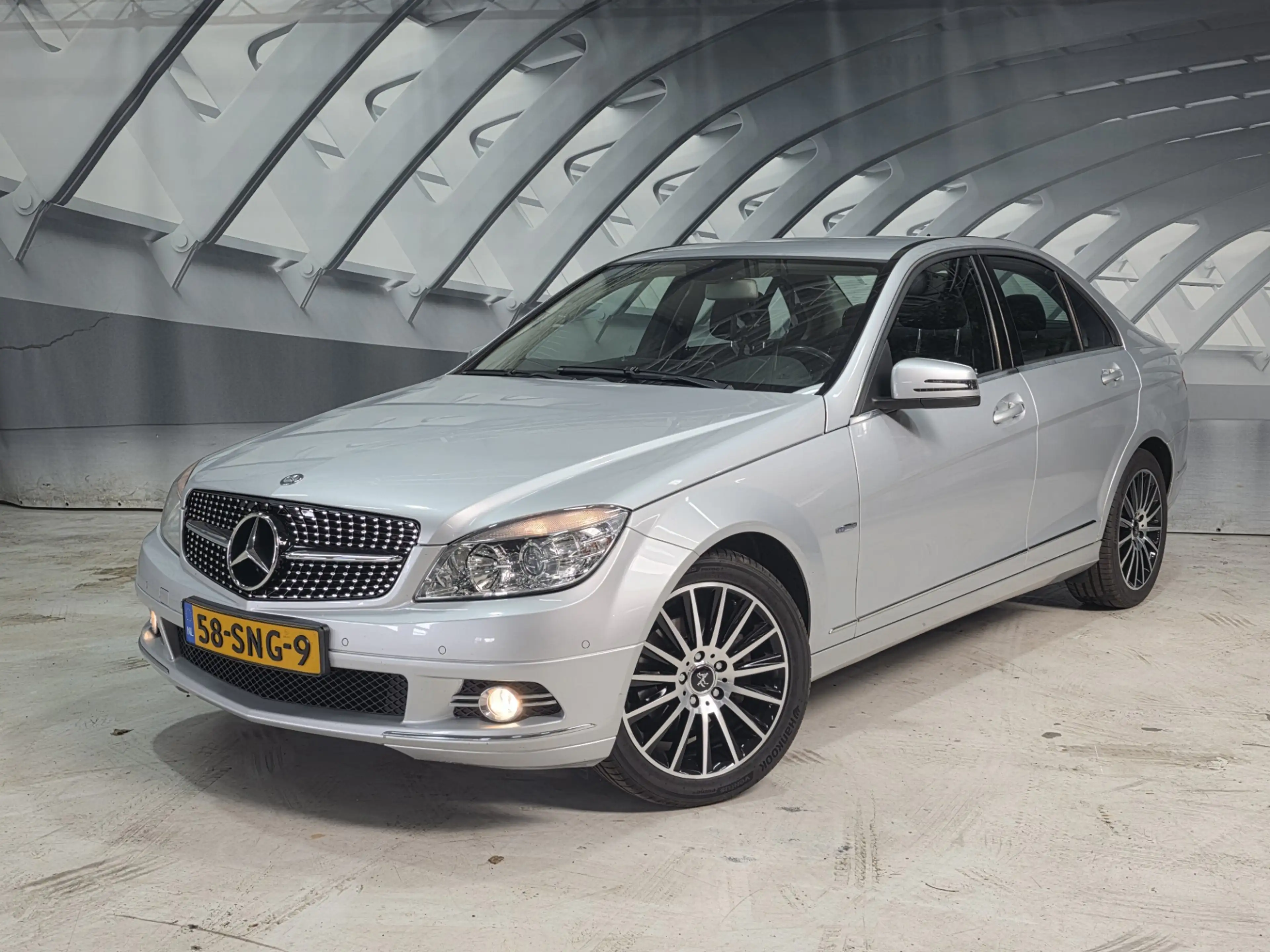 Mercedes-Benz C 180 CGI Avantgarde business Class half leer — photo 5