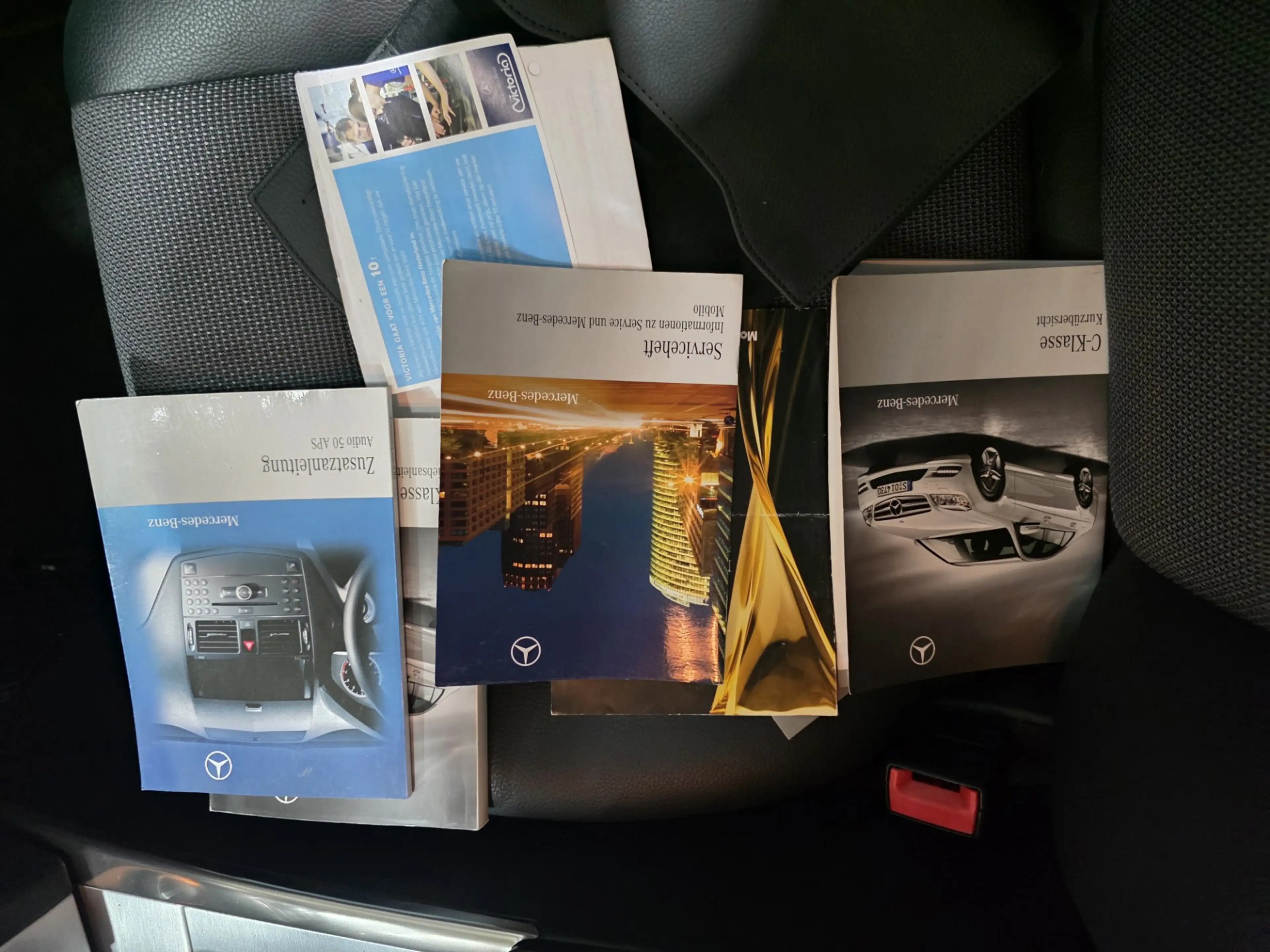 Mercedes-Benz C 180 CGI Avantgarde business Class half leer — photo 4