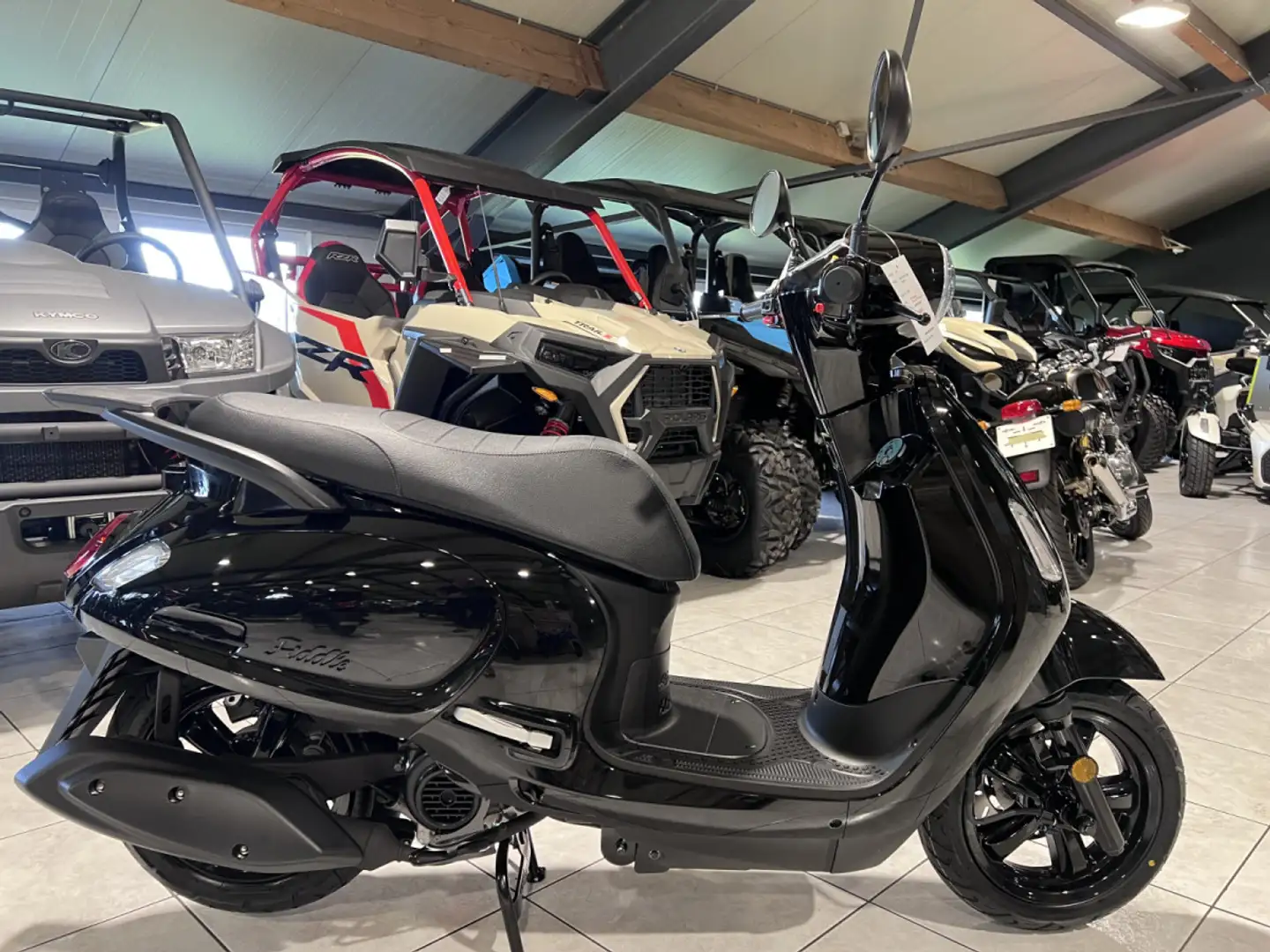 SYM Fiddle 50 IV 4T 25KM CLASSE A Negro - 1