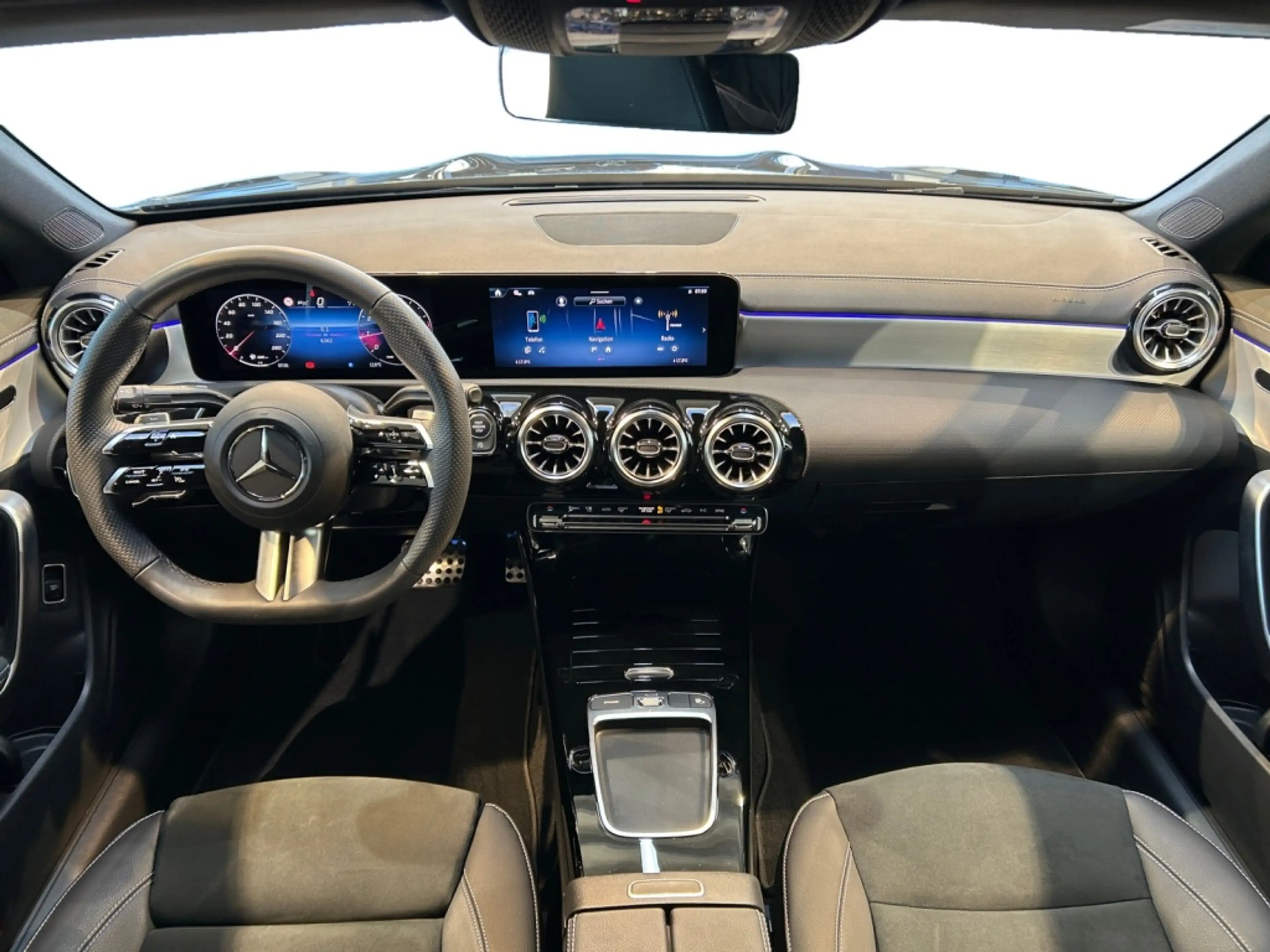 Mercedes-Benz CLA 200 Coupe AMG AMG+MBUX+MBeam+Night+Wide+Cam — photo 15