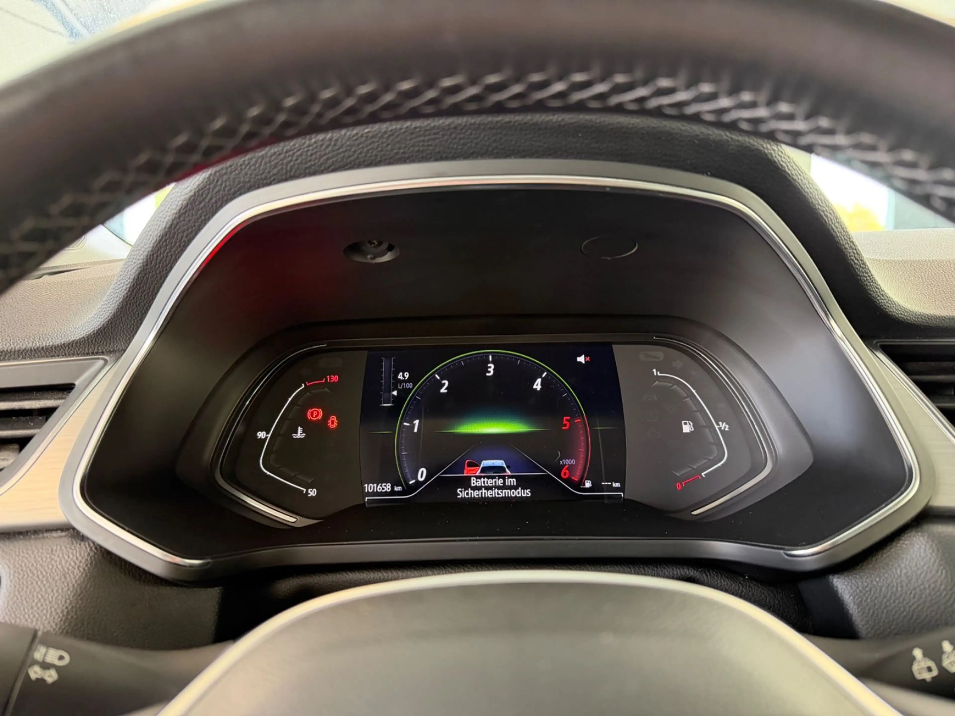 Renault Captur II Intens — photo 13