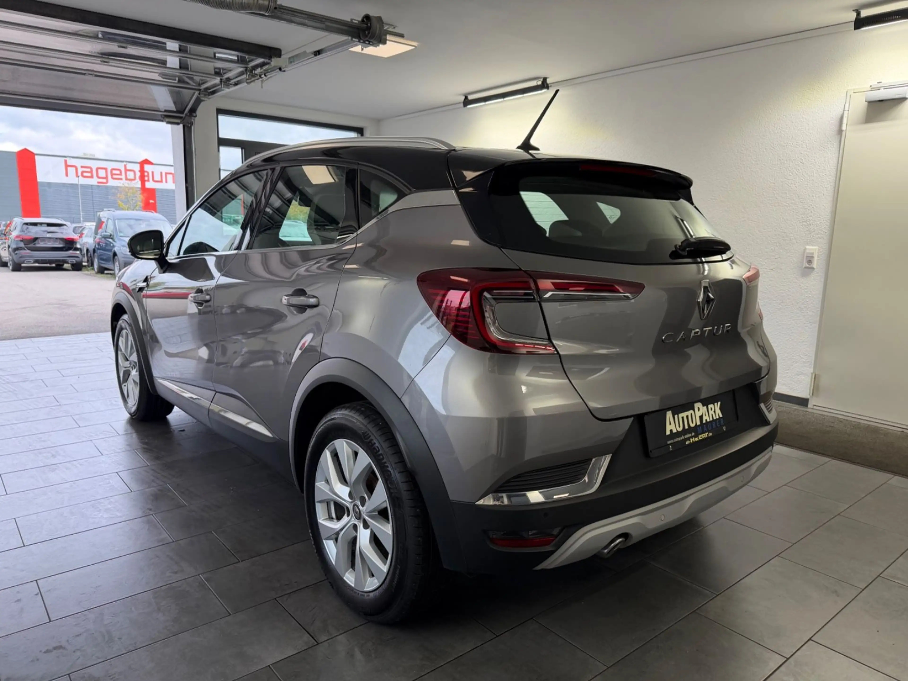 Renault Captur II Intens — photo 7