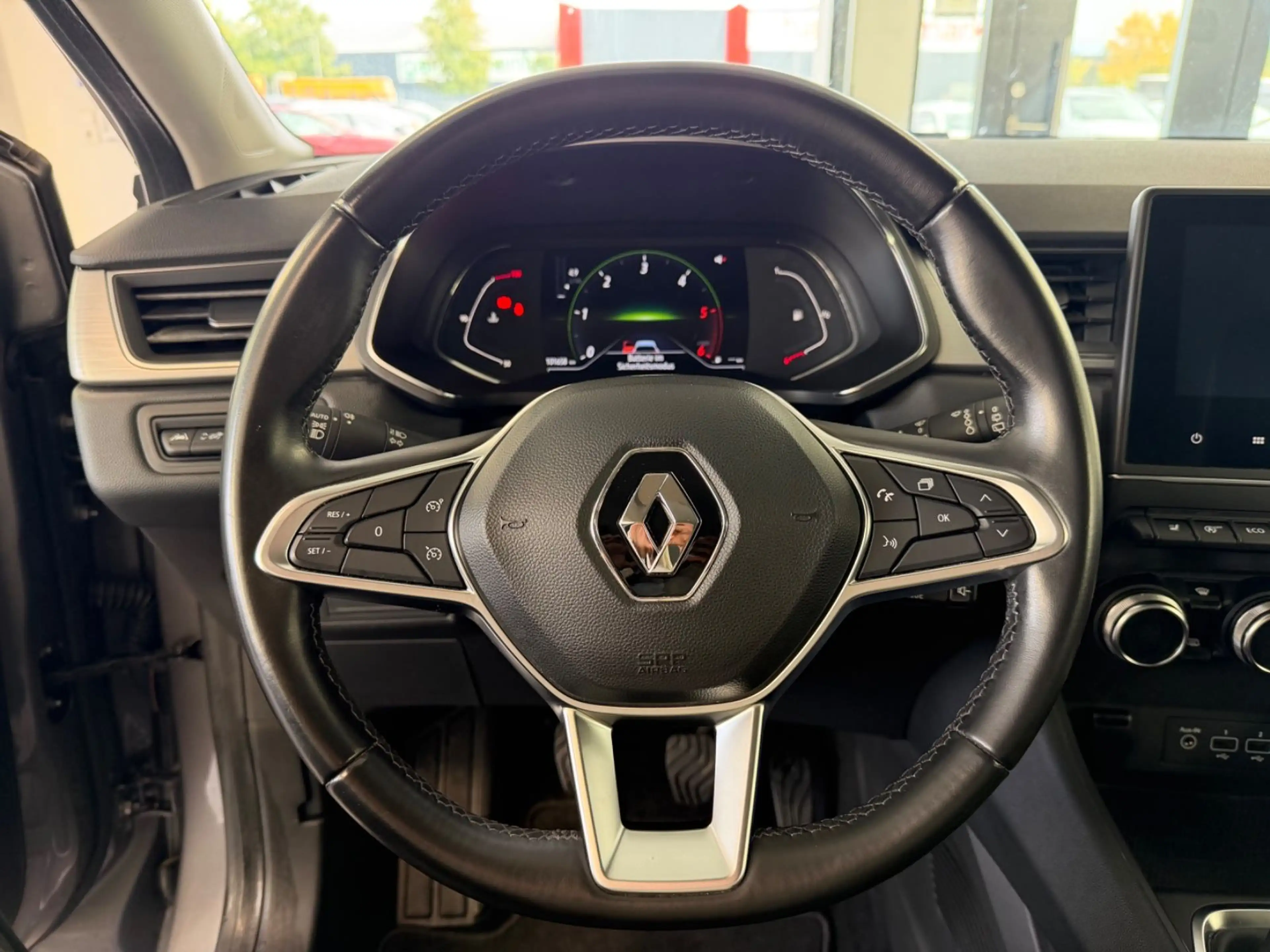 Renault Captur II Intens — photo 12