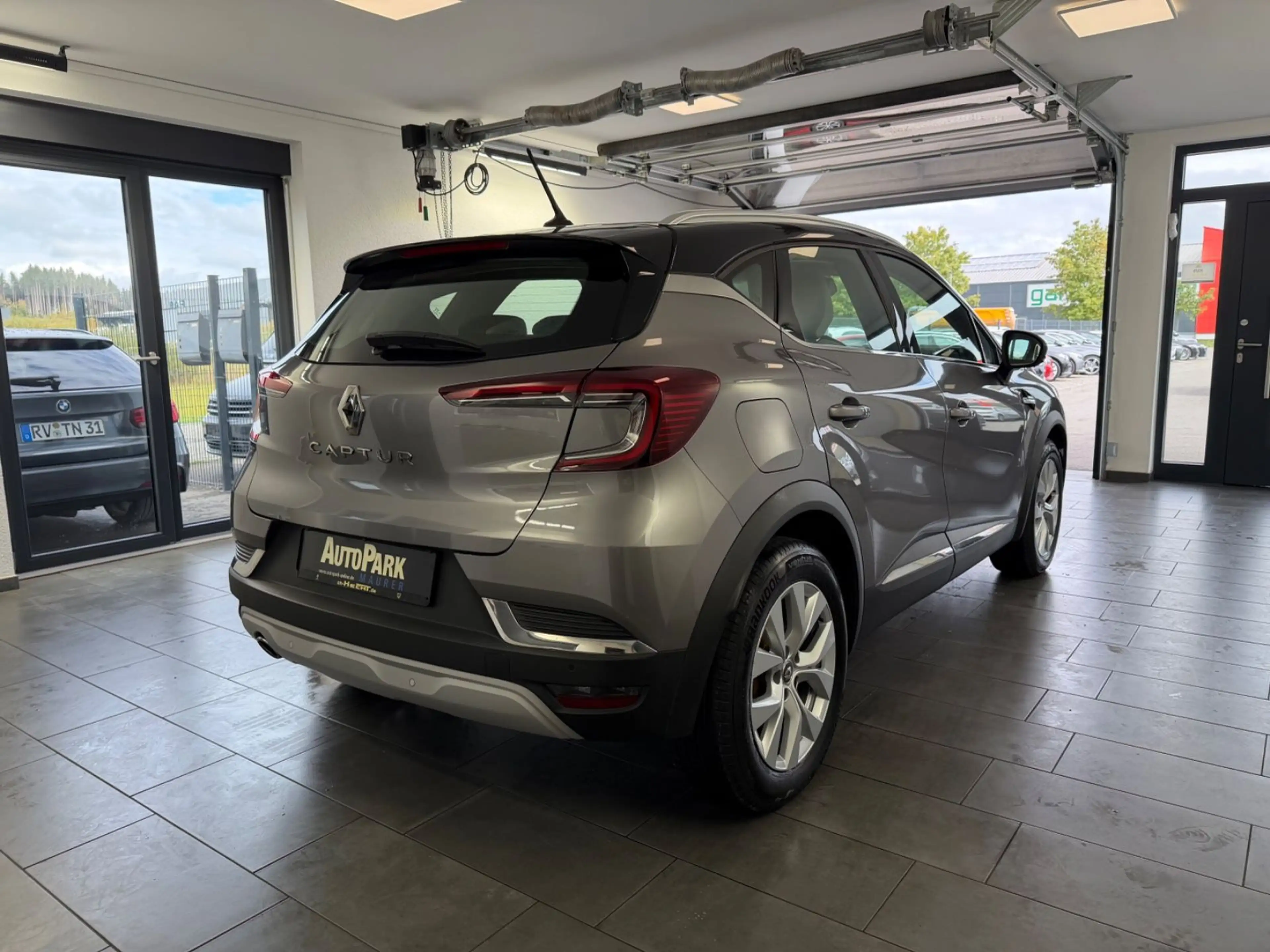 Renault Captur II Intens — photo 6