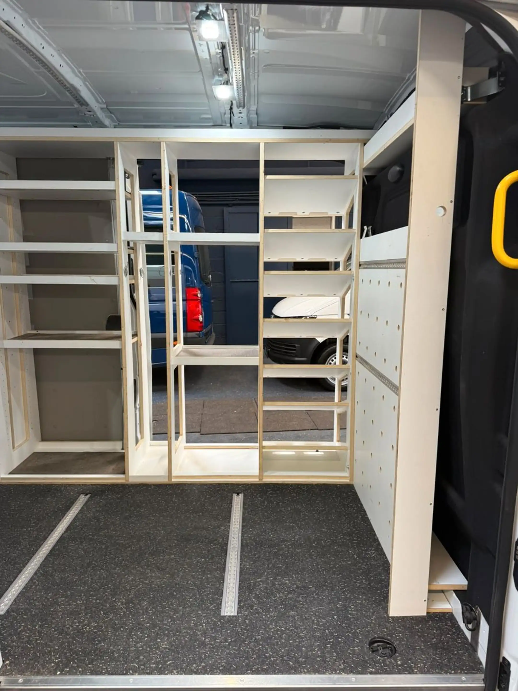 Ford Transit Kasten L3H2 Klima Tempomat R-CAM AHK SHZ — photo 14