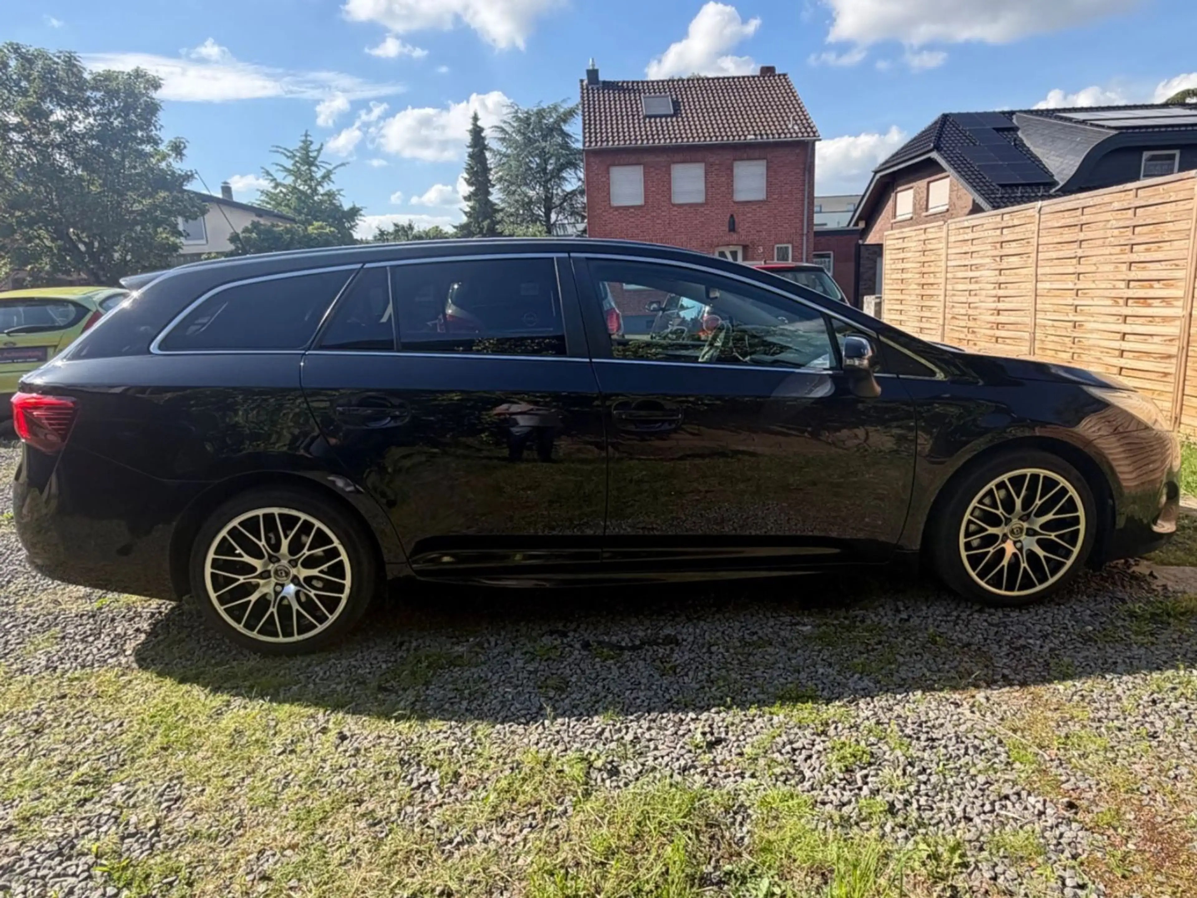 Toyota Avensis Touring Sports Business Edition*SCHECK* — photo 5