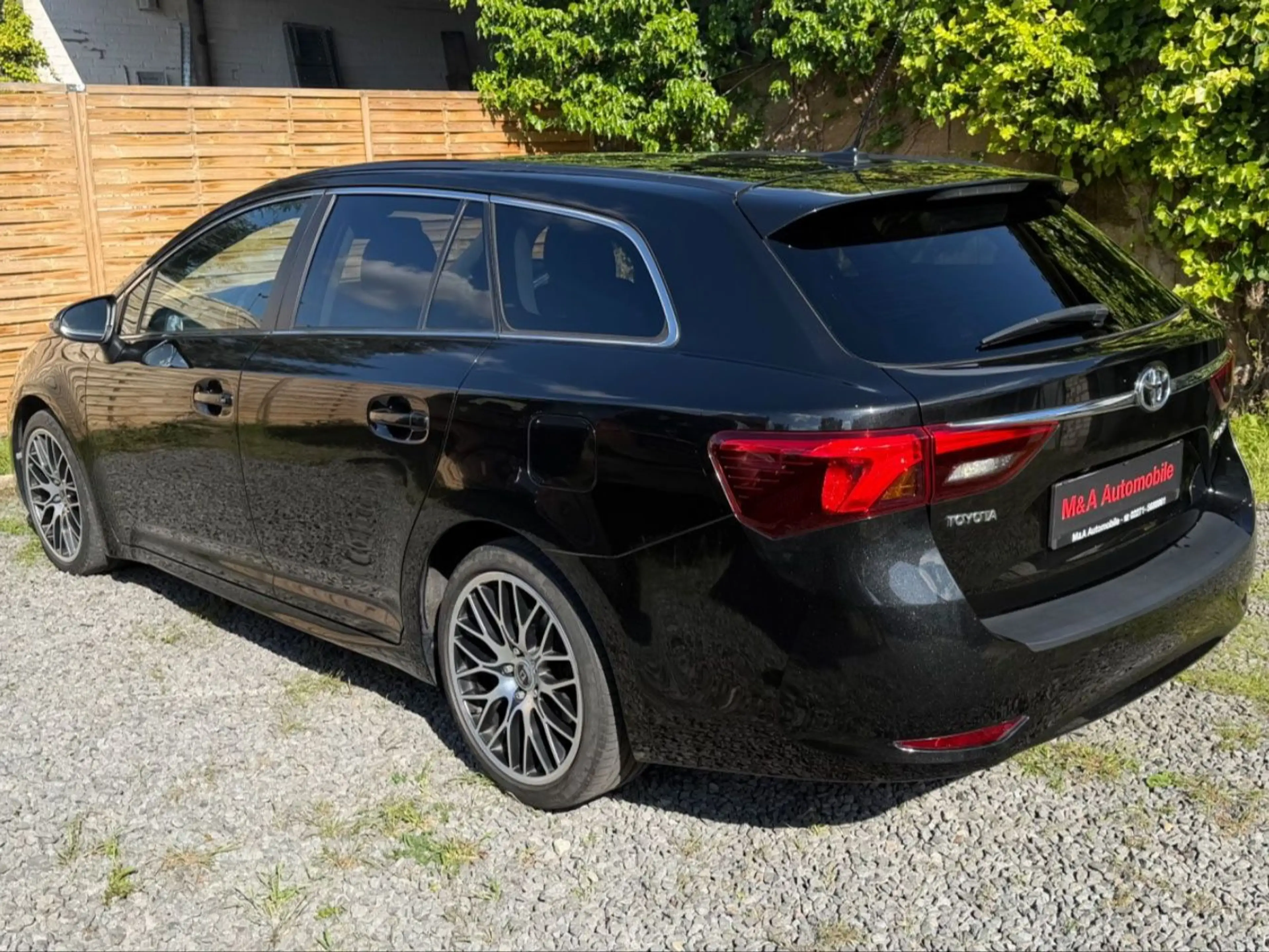 Toyota Avensis Touring Sports Business Edition*SCHECK* — photo 10