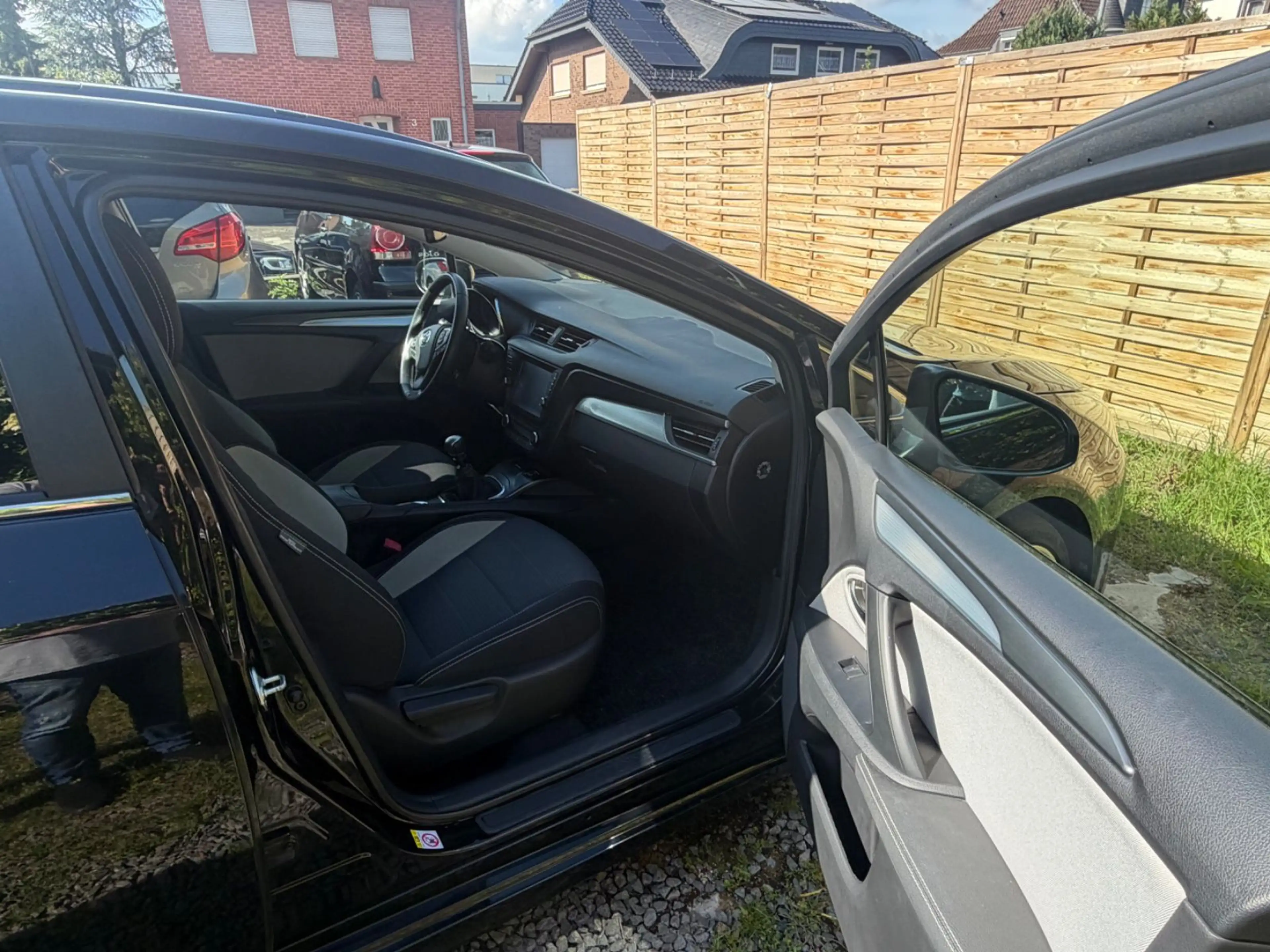 Toyota Avensis Touring Sports Business Edition*SCHECK* — photo 14