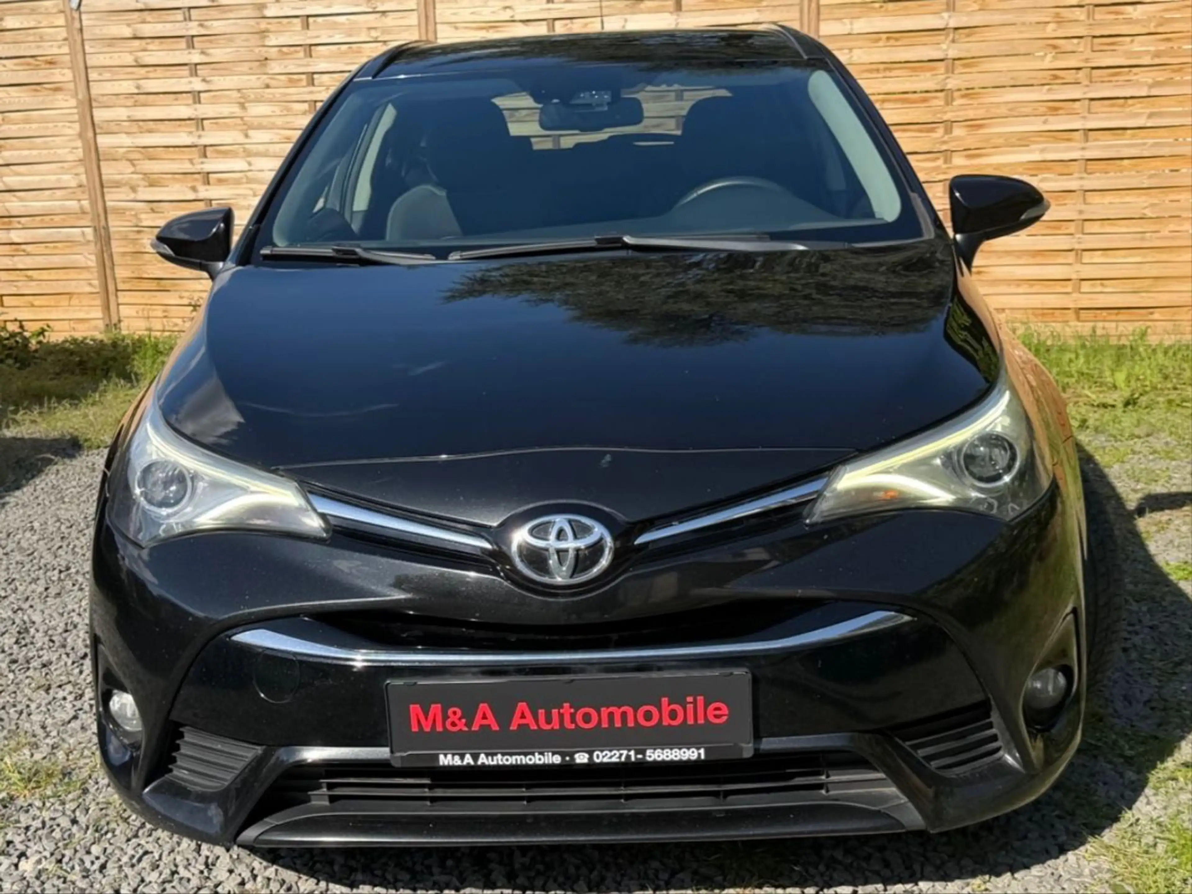 Toyota Avensis Touring Sports Business Edition*SCHECK* — photo 2