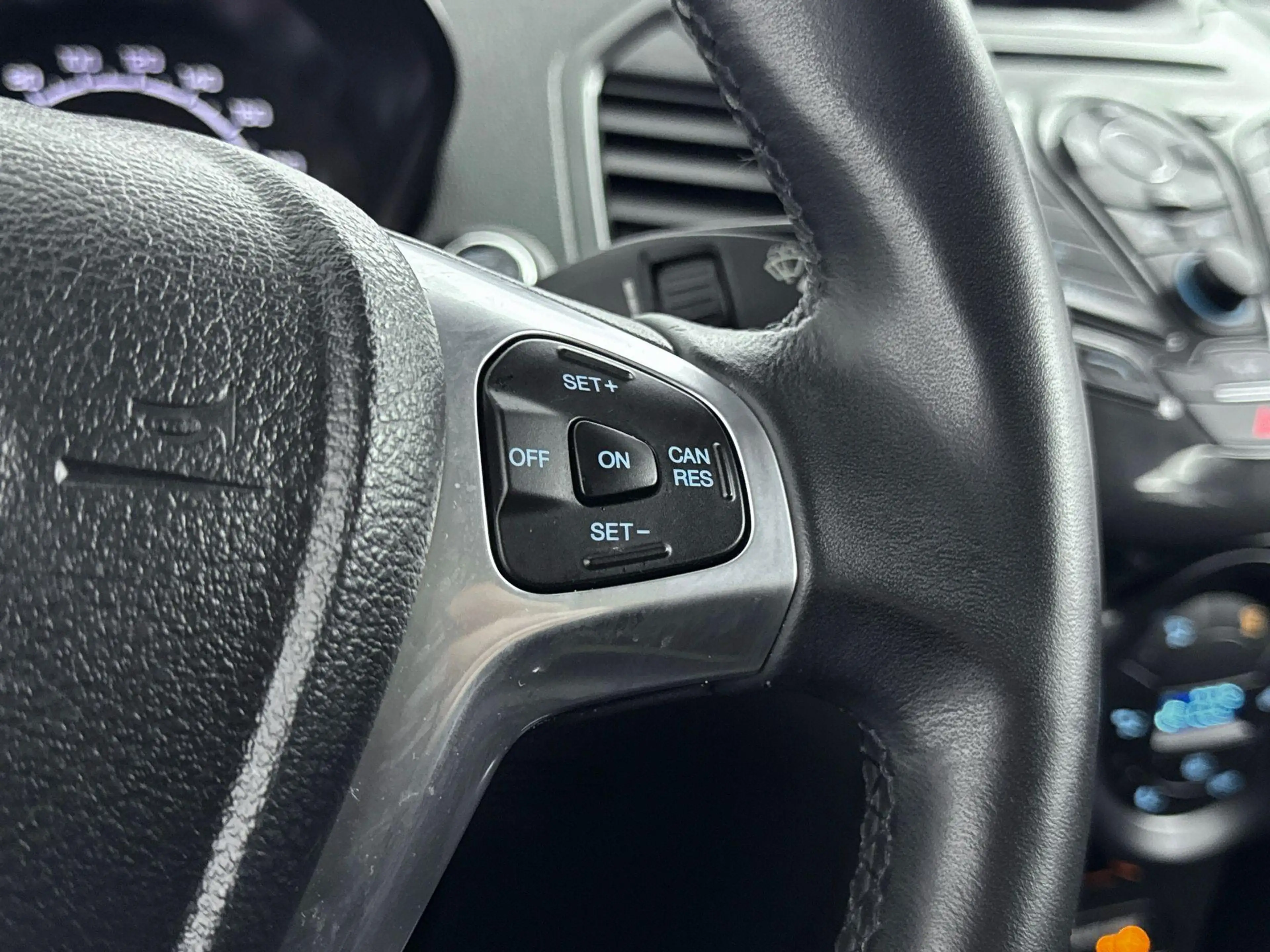 Ford EcoSport 1.0 ECOBOOST TITANIUM | AFNEEMBARE TREKHAAK | ALL — photo 14