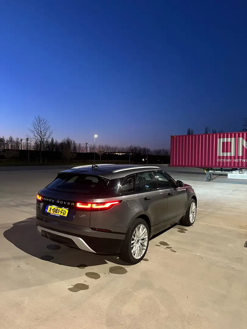 Land Rover Range Rover Velar 2.0 P250 T AWD SE Šedá - 2