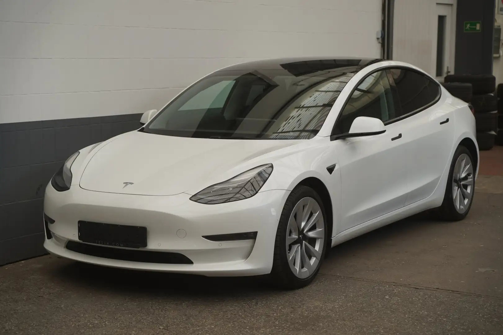 Tesla Model 3 Long Range AWD *19-Zoll*Matrix-LED* Biały - 2