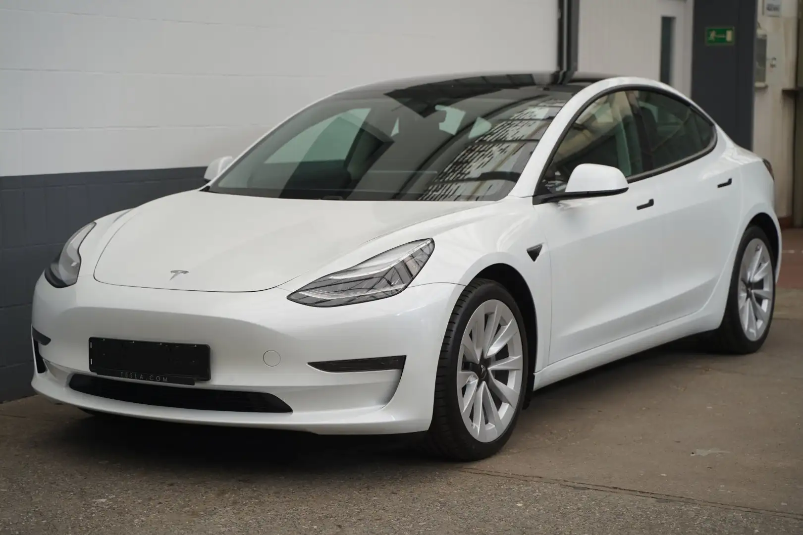 Tesla Model 3 Long Range AWD *19-Zoll*Matrix-LED* Wit - 2