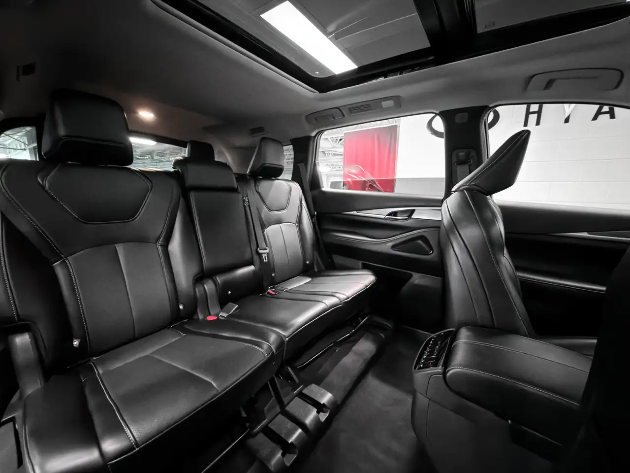 Infiniti QX60 снимка Infiniti QX60