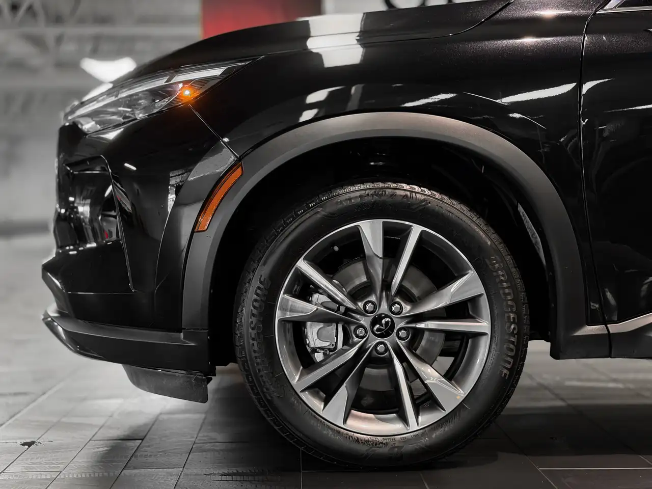 Infiniti QX60 снимка Infiniti QX60