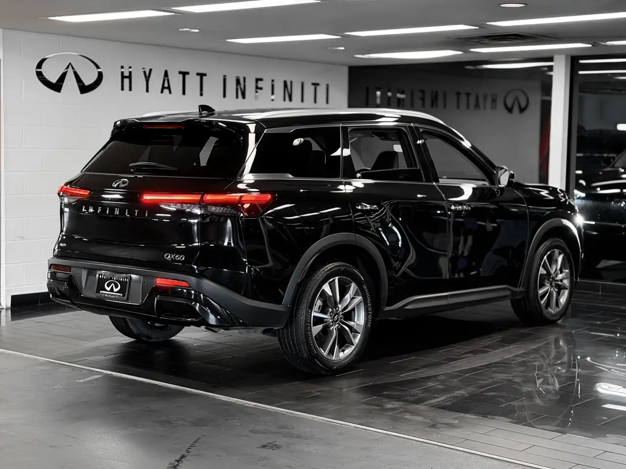 Infiniti QX60 снимка Infiniti QX60