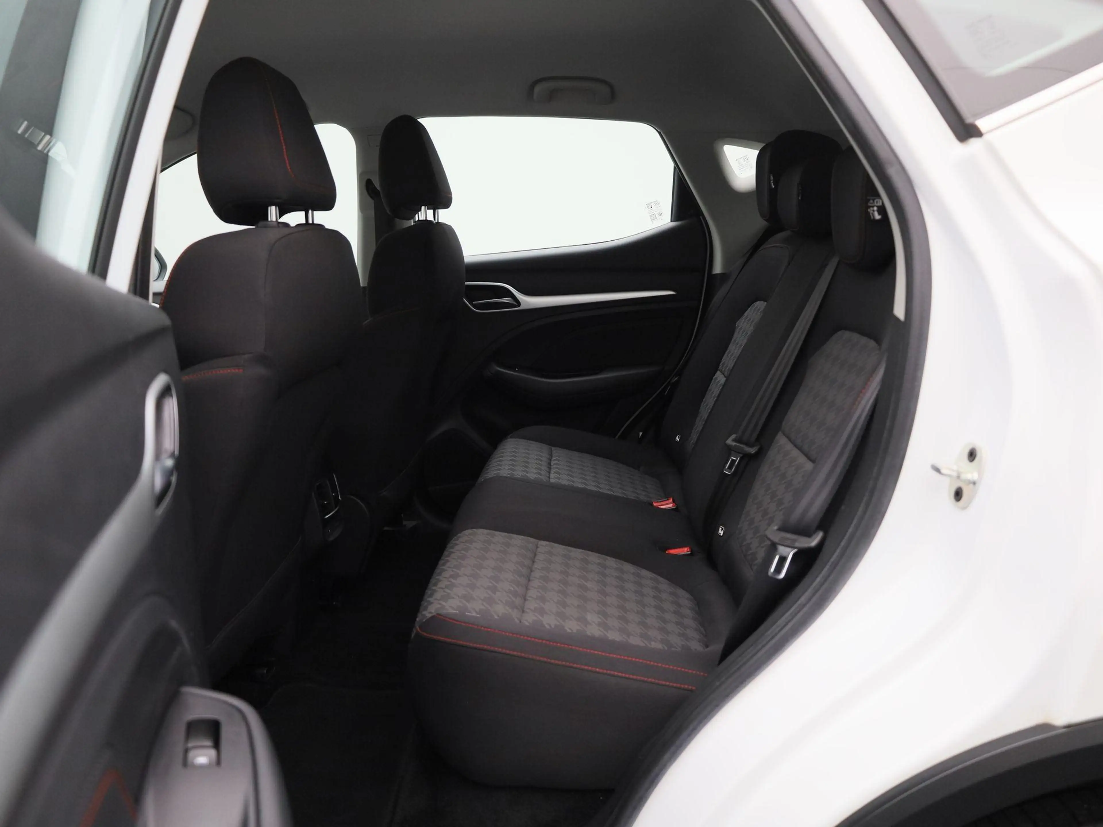 MG ZS Long Range 72 kWh Comfort | WORDT VERWACHT | — photo 12