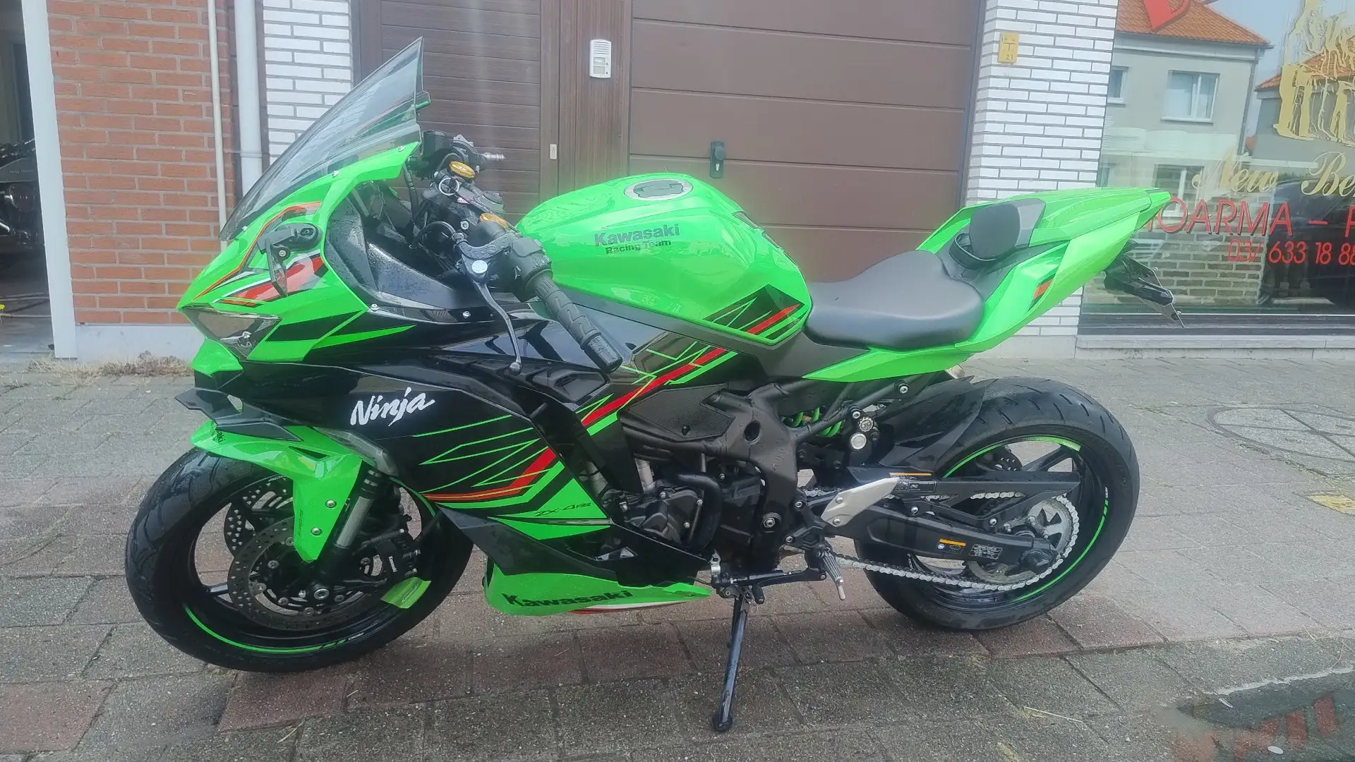 Kawasaki Ninja ZX-4RR KRT Vert - 2