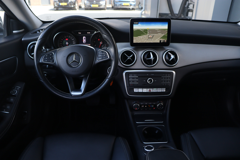 Mercedes-Benz CLA 250 Prestige | Pano | Camera | Harman/Kardon | — photo 11