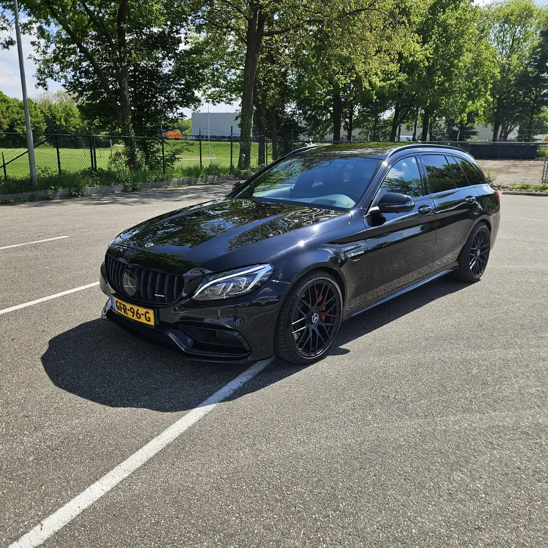 Mercedes-Benz C 63 AMG C63S Zwart - 1