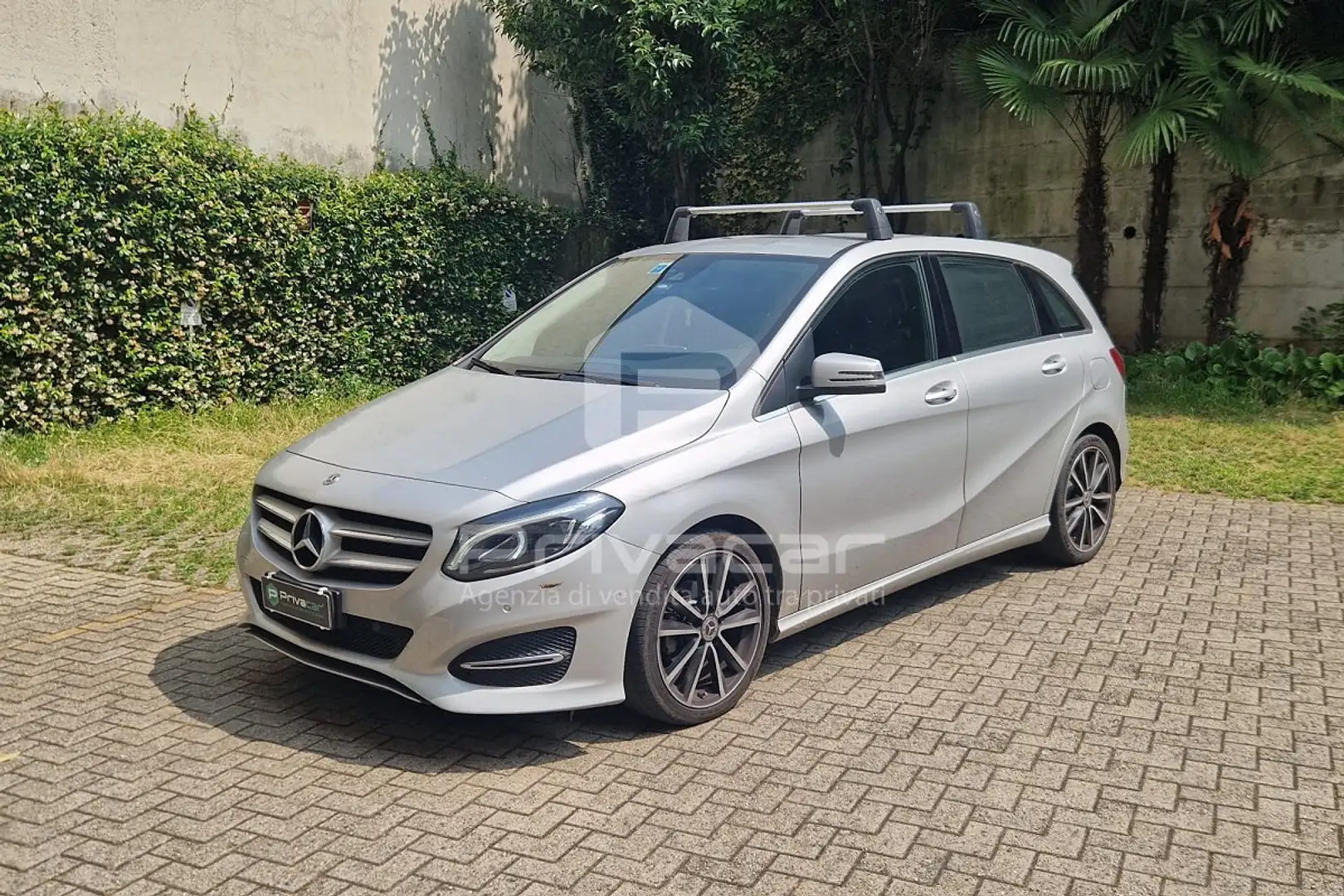 Mercedes-Benz B 180 B 180 d Automatic Sport Plateado - 1