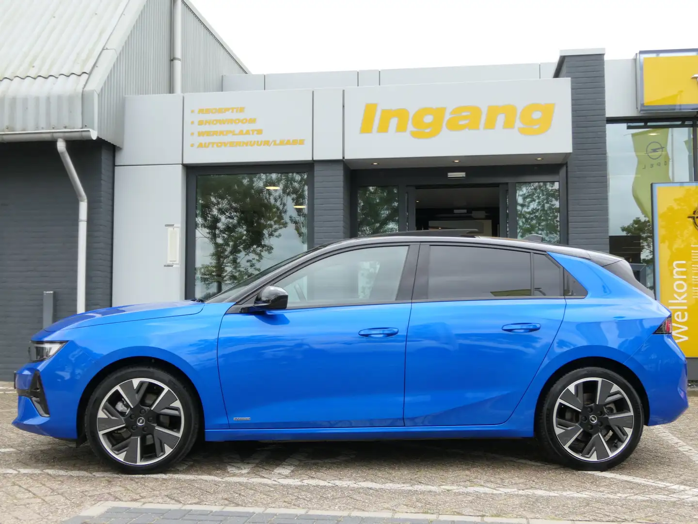 Opel Astra Electric 54 kWh Ultimate | 100% elektrisch | Panor Blauw - 2