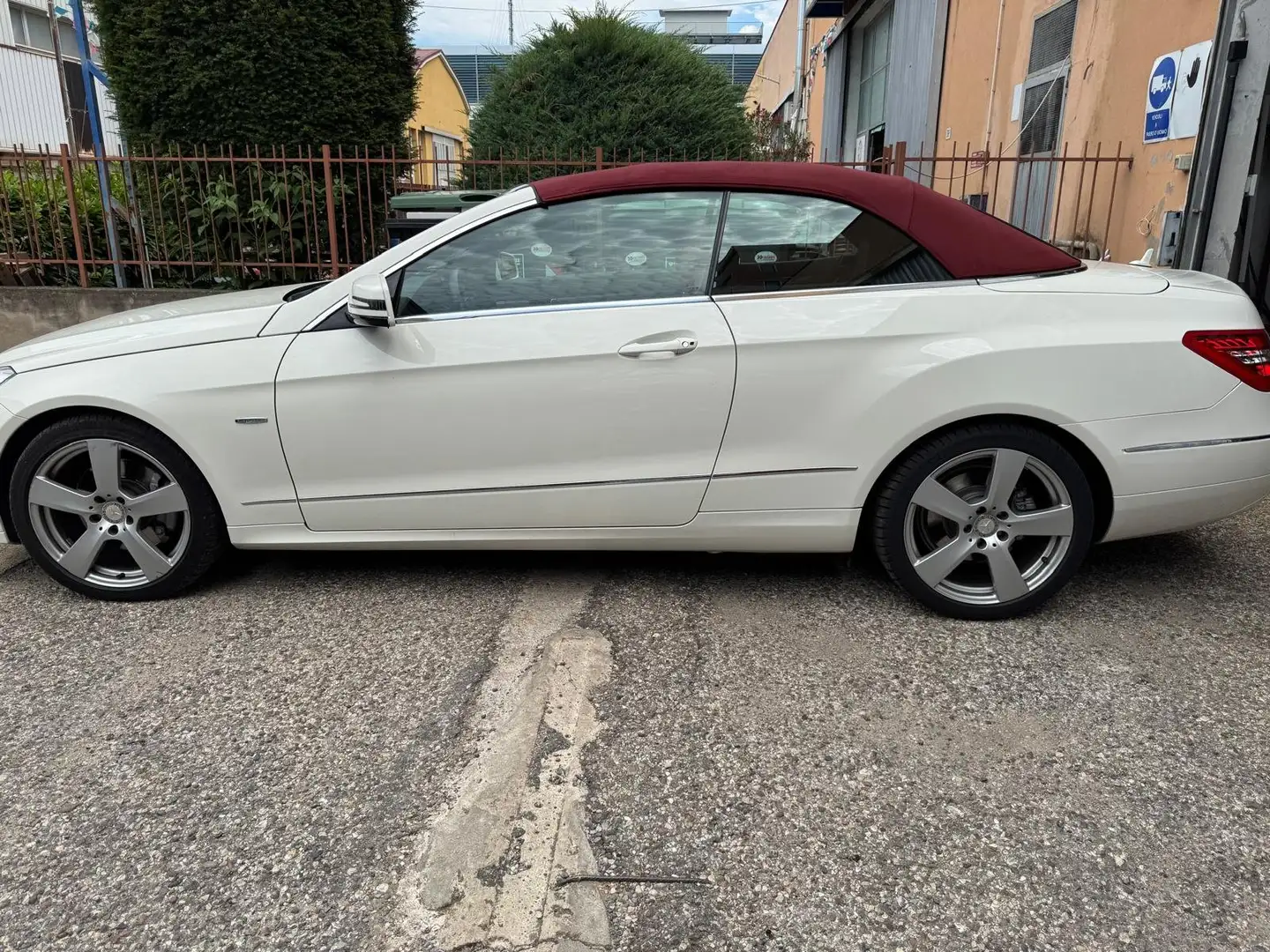 Mercedes-Benz E 250 CABRIO Bianco - 1