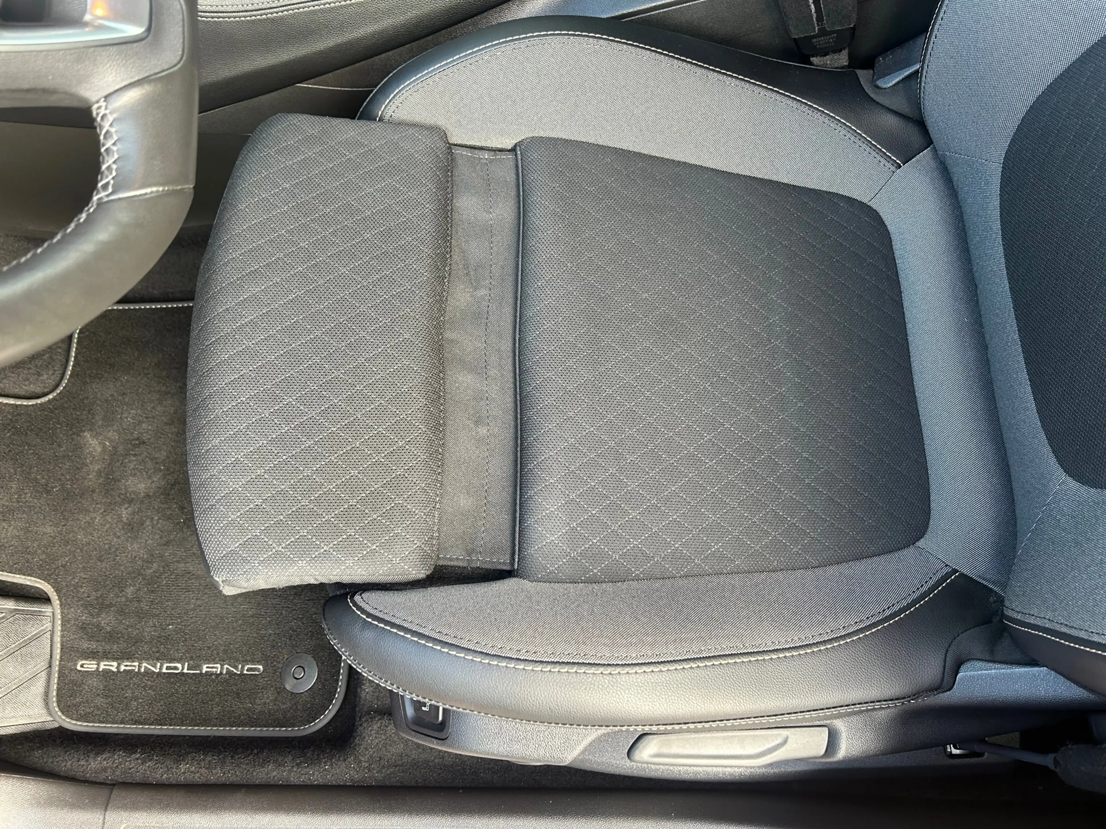 Opel Grandland 1.2T Business Elegance AUTOMAAT, AFN. TREKHAAK — photo 9
