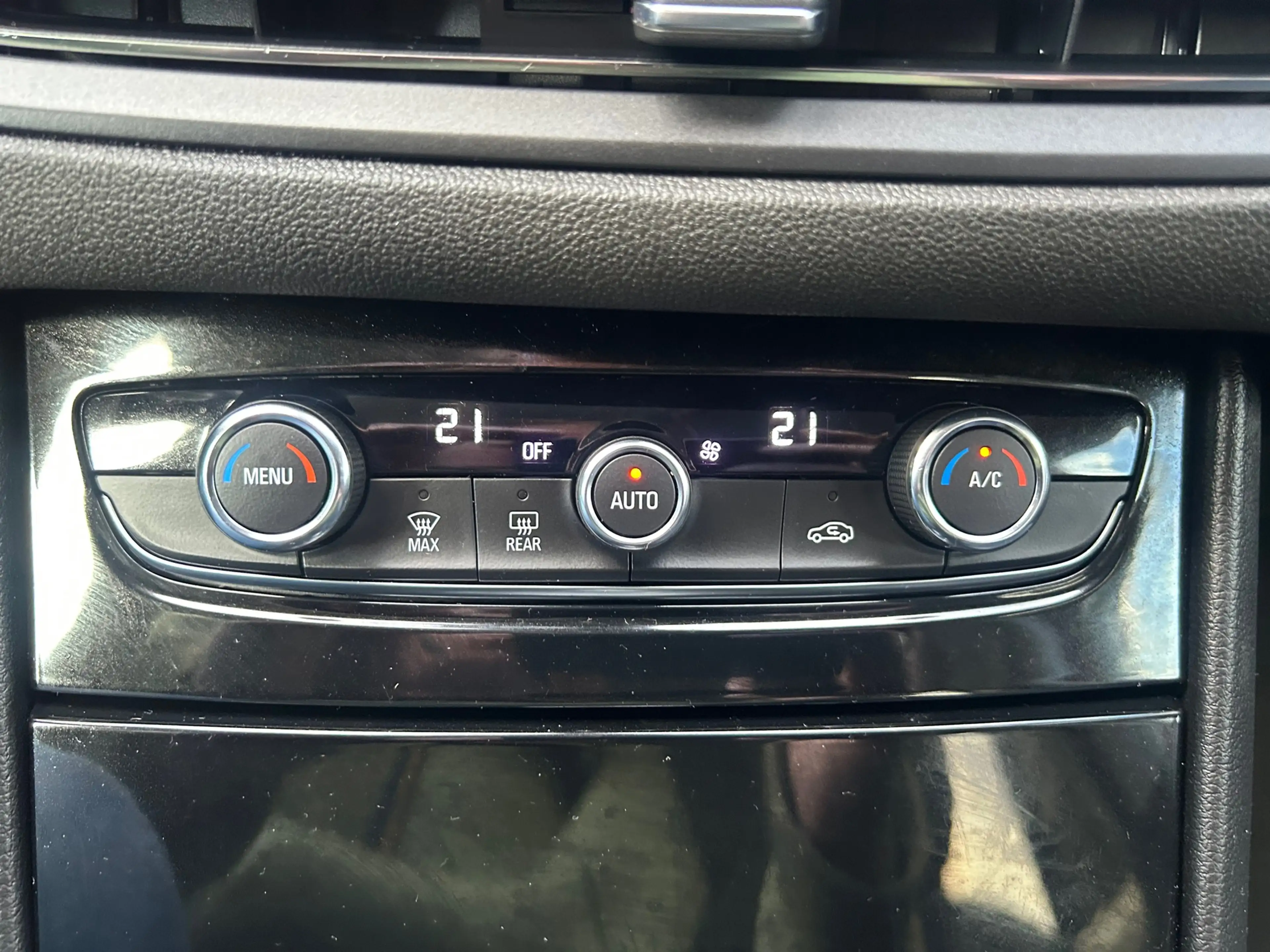 Opel Grandland 1.2T Business Elegance AUTOMAAT, AFN. TREKHAAK — photo 22