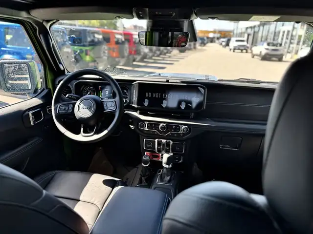 Jeep Wrangler view 13