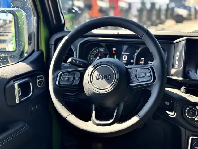 Jeep Wrangler view 14