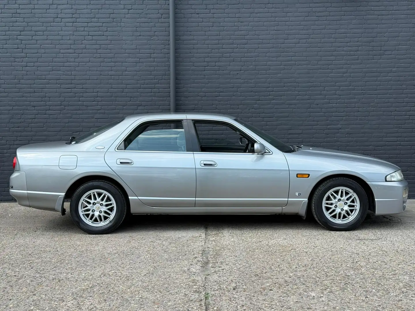 Nissan Skyline GTS AIRCO | ELEK RAMEN | NWE APK Šedá - 2