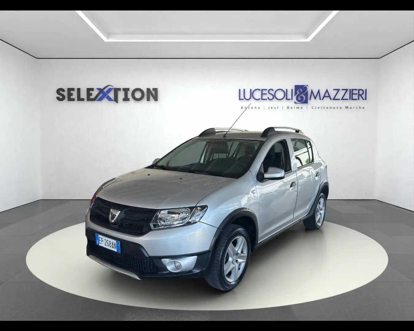Dacia Sandero 2ª serie - Sandero Stepway 900 TCe 12V 90CV Grigio - 1
