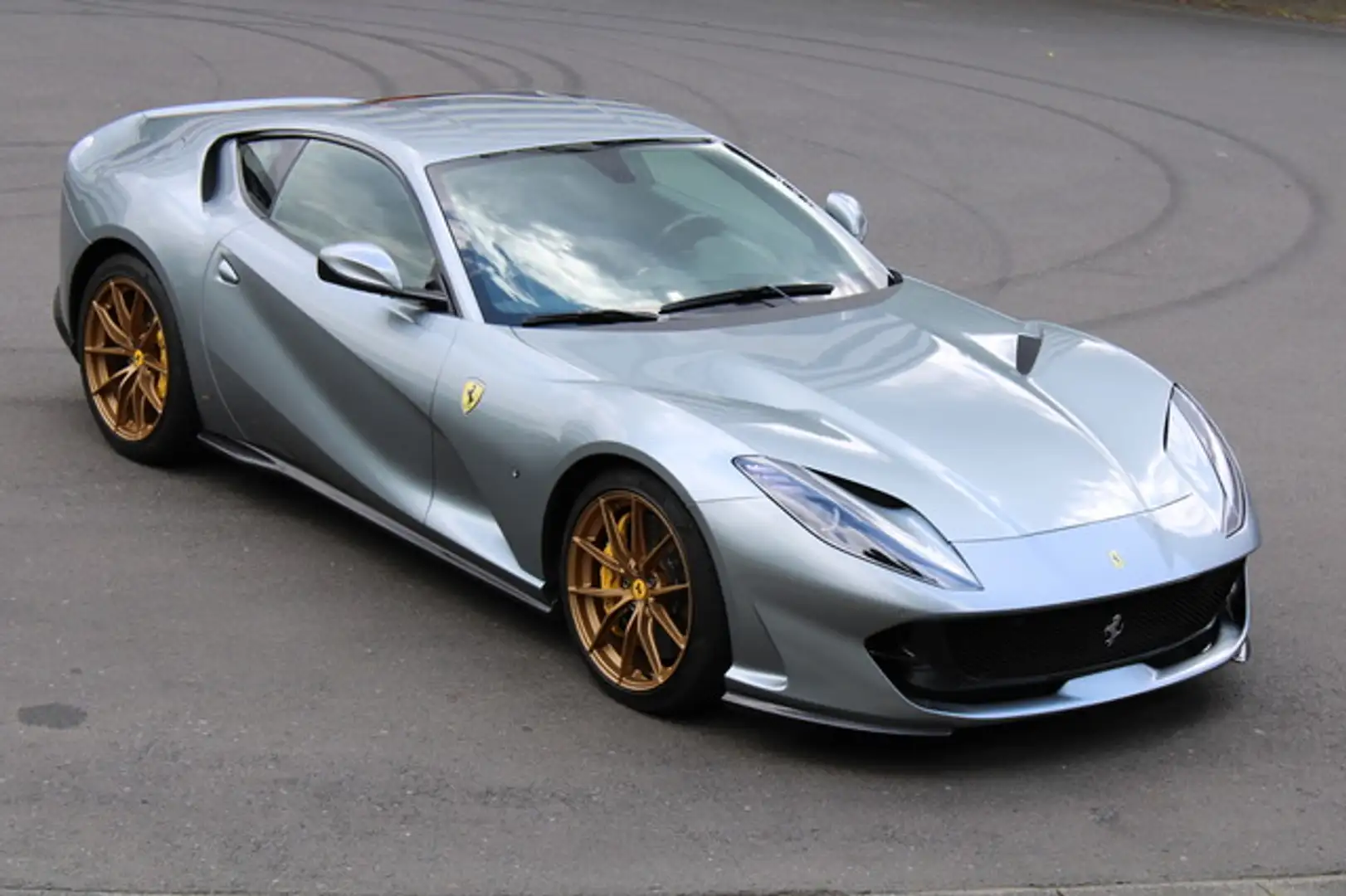 Ferrari 812 Superfast Lift/Pass.Displ./Full Carbon/JBL Szary - 1