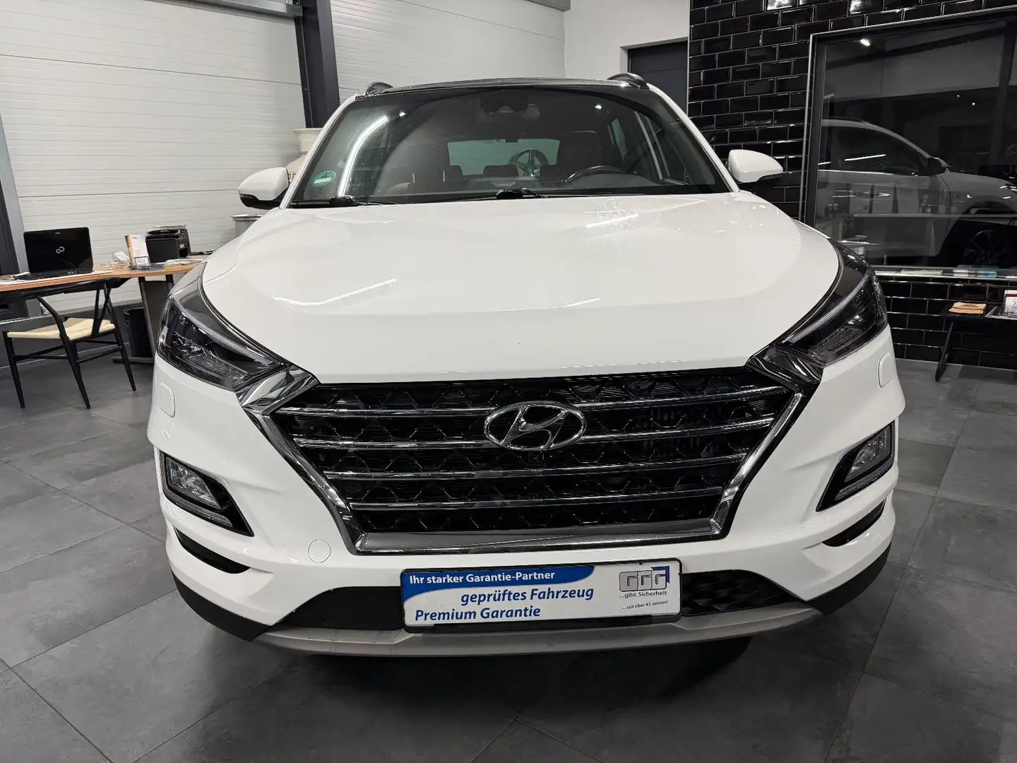 Hyundai TUCSON Premium Mild-Hybrid 4WD Weiß - 2