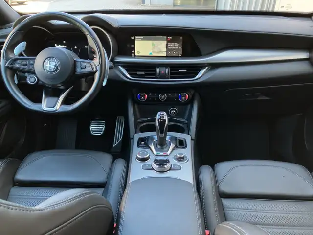 Alfa Romeo Stelvio view 14