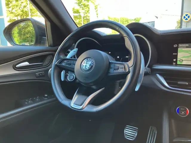 Alfa Romeo Stelvio view 15